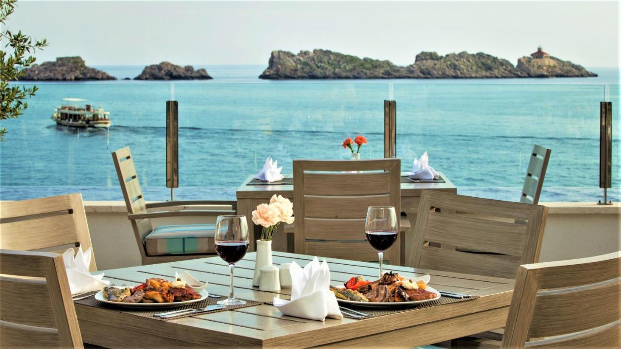 Royal Neptun Hotel 4*
