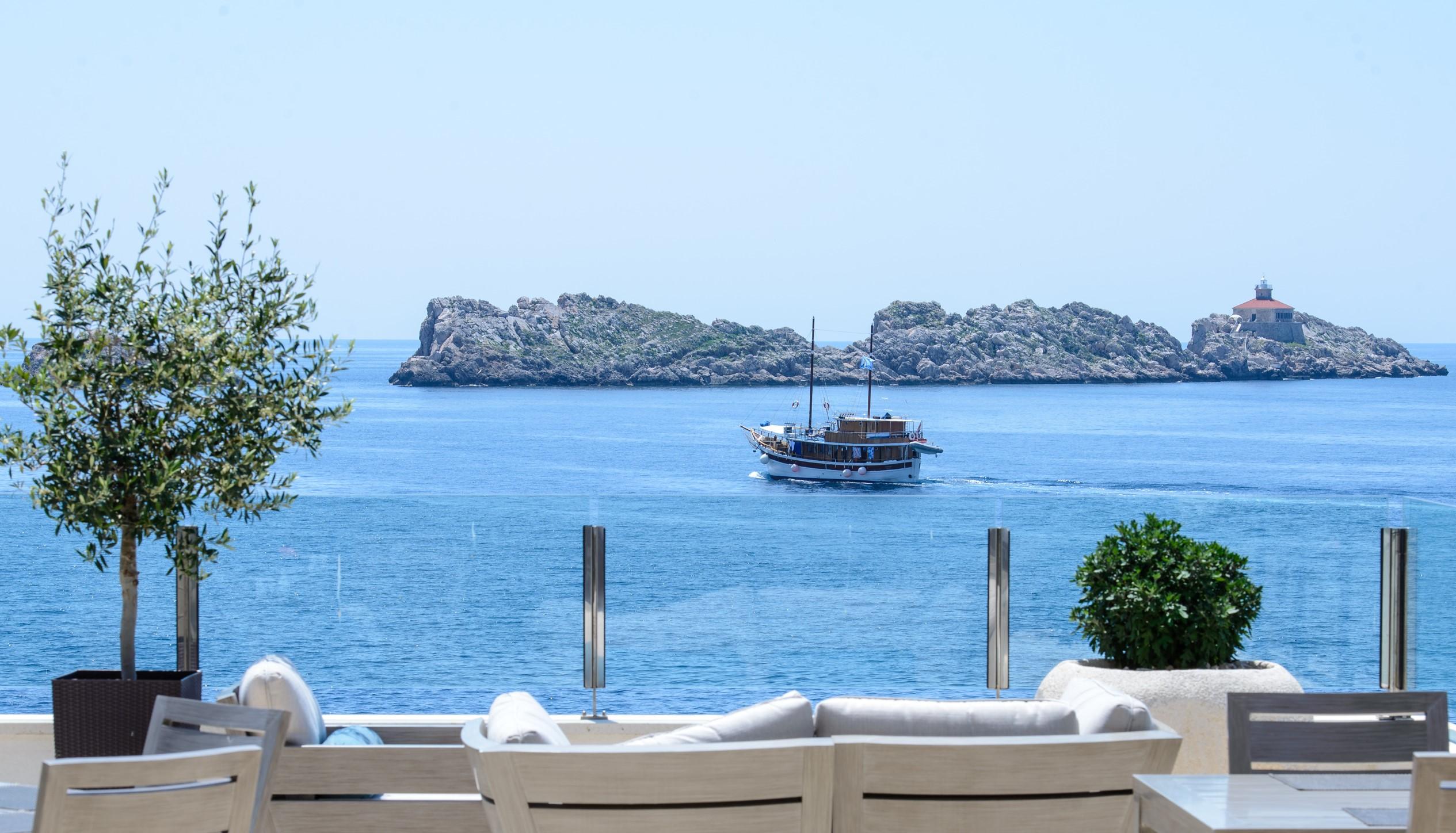 Royal Neptun Hotel 4*